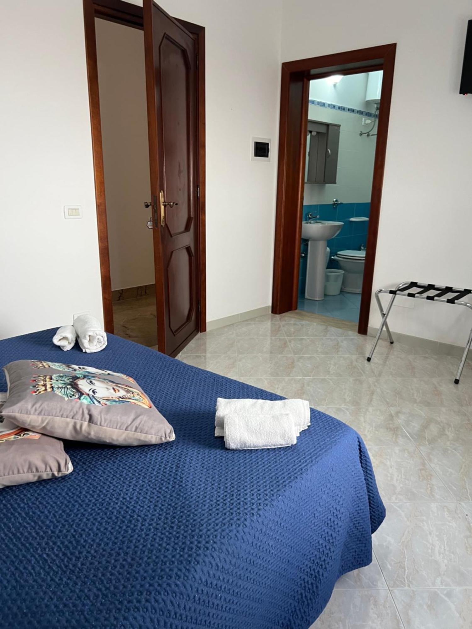 Villa Dolce Vita Rooms Кастеллуццо Экстерьер фото